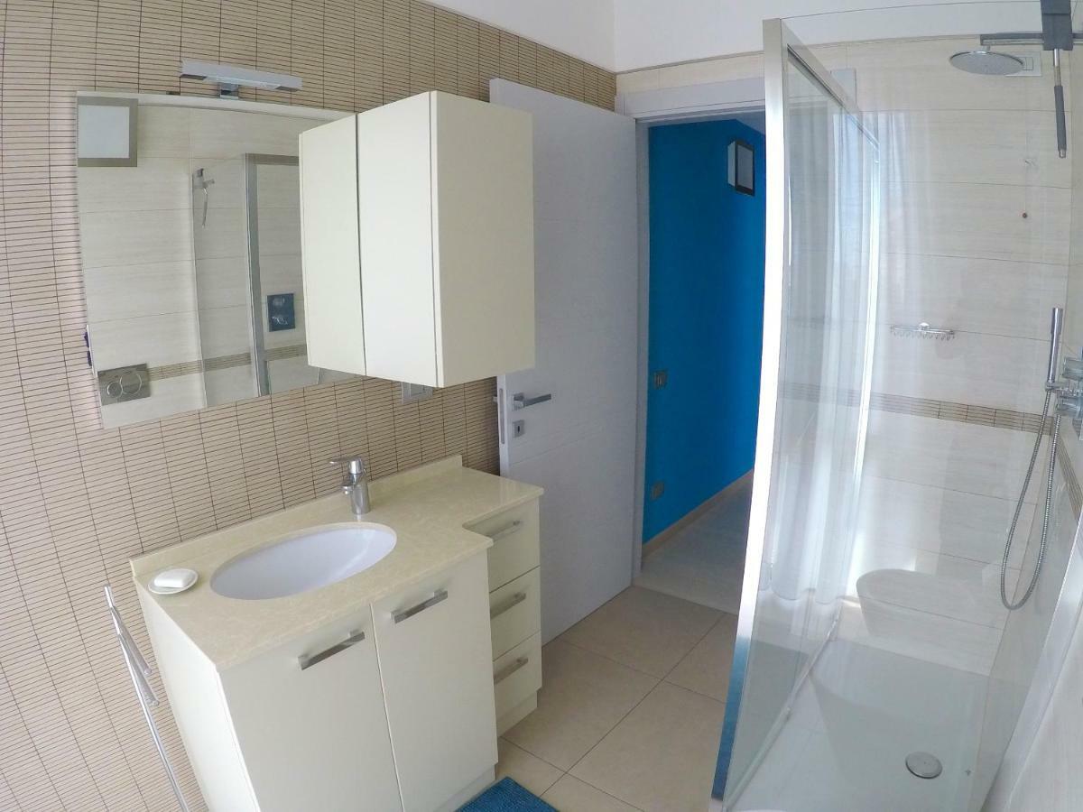 Levante Appartamento Di Pregio, Terrazza E Vista Panoramica Sul Mare E La Citta Viareggio Bagian luar foto