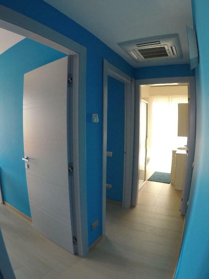 Levante Appartamento Di Pregio, Terrazza E Vista Panoramica Sul Mare E La Citta Viareggio Bagian luar foto